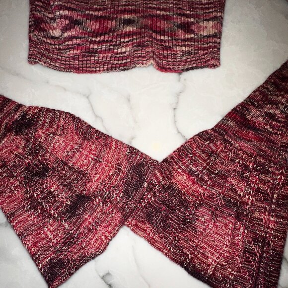 Urban Outfitters cropped flare sleeve top - Picture 3 of 4